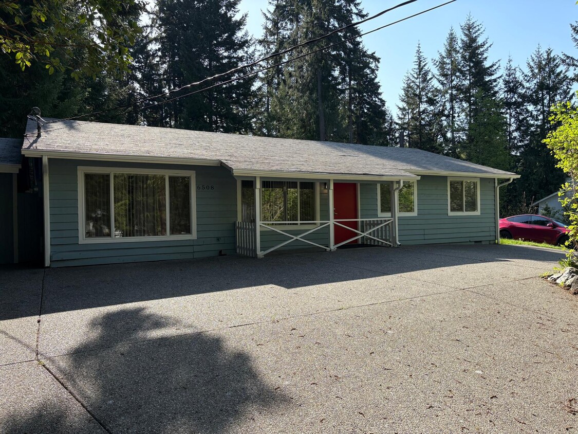 Primary Photo - 6508 185th Ave E