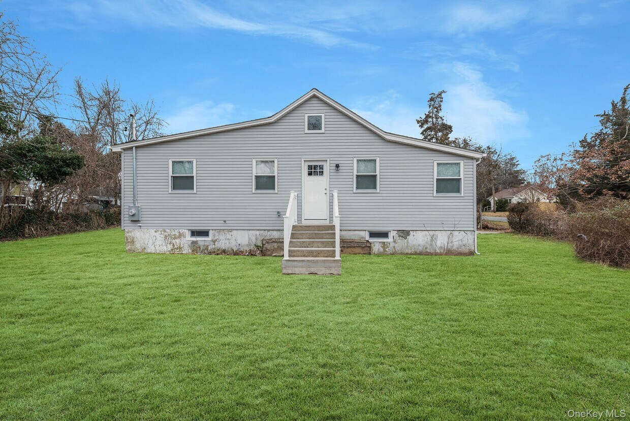 Foto principal - 364 Dogwood Rd W