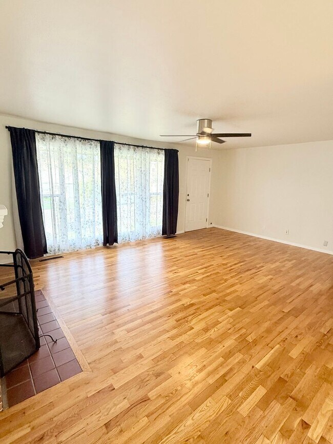 Foto del edificio - Rambler on corner lot in convenient Bremerton location!