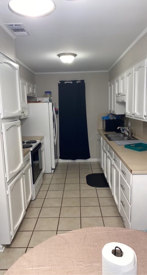 Foto del edificio - 15344 Crystal Dr