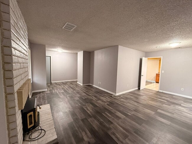 Foto del edificio - Beautiful 3 Bedroom Single-Family Home!