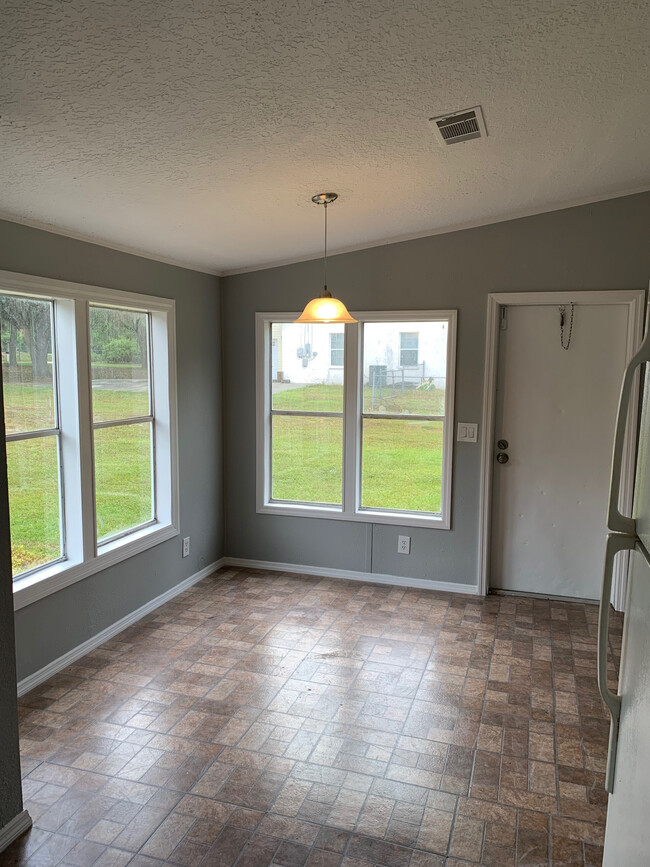 Building Photo - 4240 Willow Oak Rd