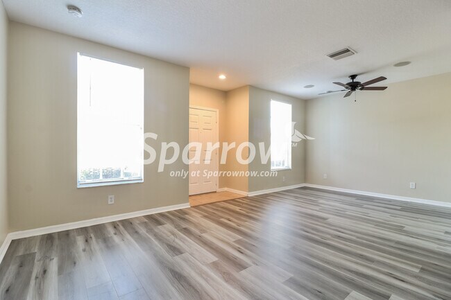 Foto del edificio - 1203 Baronscourt Drive