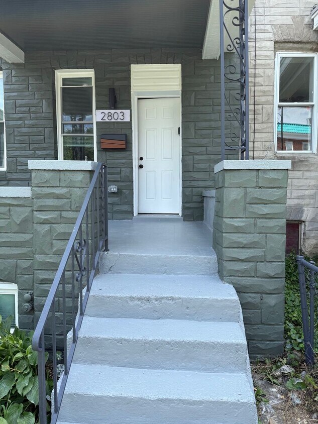 Foto del edificio - Beautifully Renovated 4BR/2.5BA Home