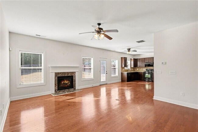 Building Photo - 2260 Harvest Ridge Cir NE