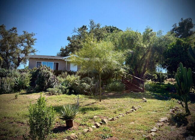 Foto del edificio - 2436 Green Hills Way