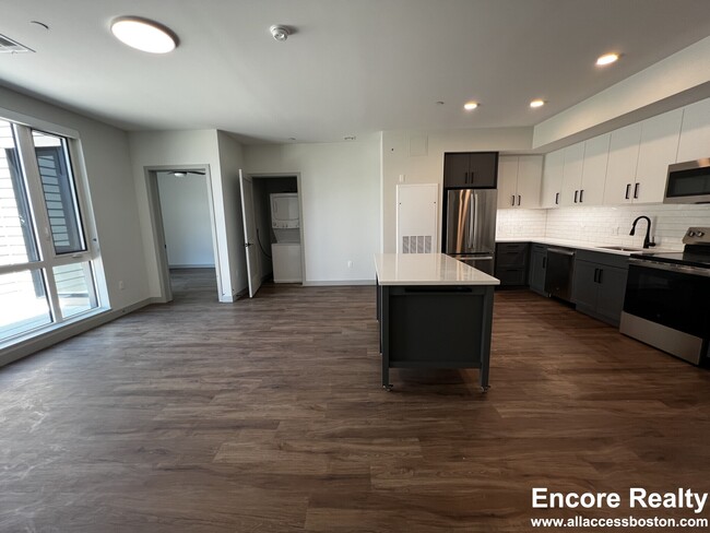 Building Photo - 80 Rugg Rd