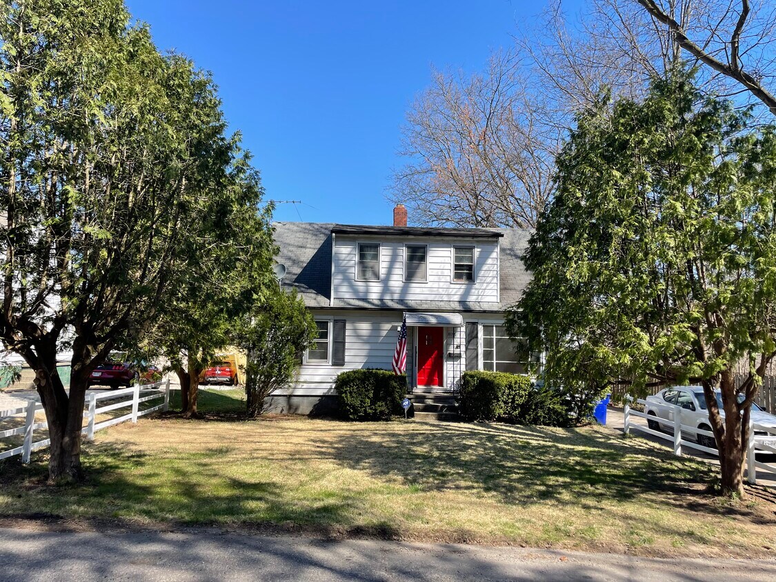 1039 Anna St, Kent, OH 44240 Townhome Rentals in Kent OH