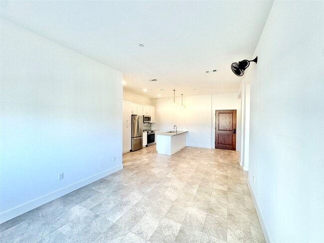 Building Photo - 2102 Mechanic St