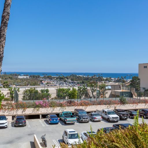 Foto del edificio - 23902 De Ville Way