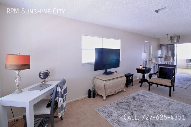 Foto del edificio - 10321 Larchmont Pl