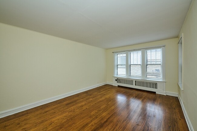 Building Photo - 1112 Grove St