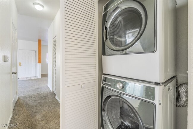 Foto del edificio - 4730 E Craig Rd