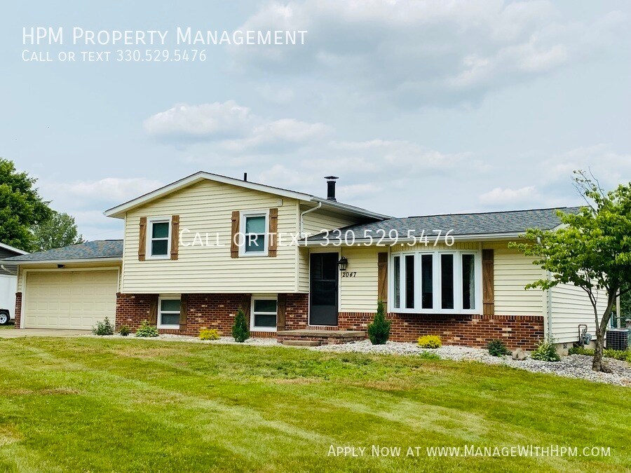 Foto principal - 2047 Zircon St NE