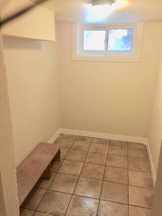 Photo du bâtiment - Spacious 1 Bedroom Apartment in Durand
