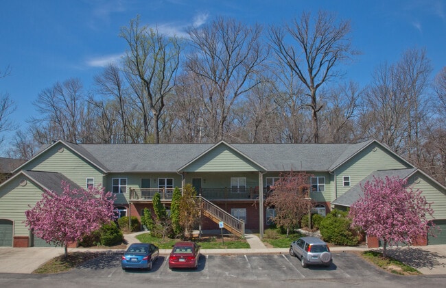 Close to everything, immersed in Nature - Woods at Latimer (1 bed/1 bath community)