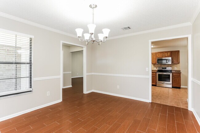Building Photo - 11690 Cherry Bark Dr W
