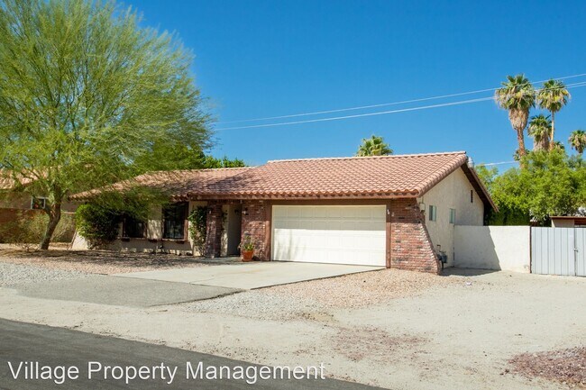 Building Photo - 3 br, 2 bath House - 352 W. Dominguez Road