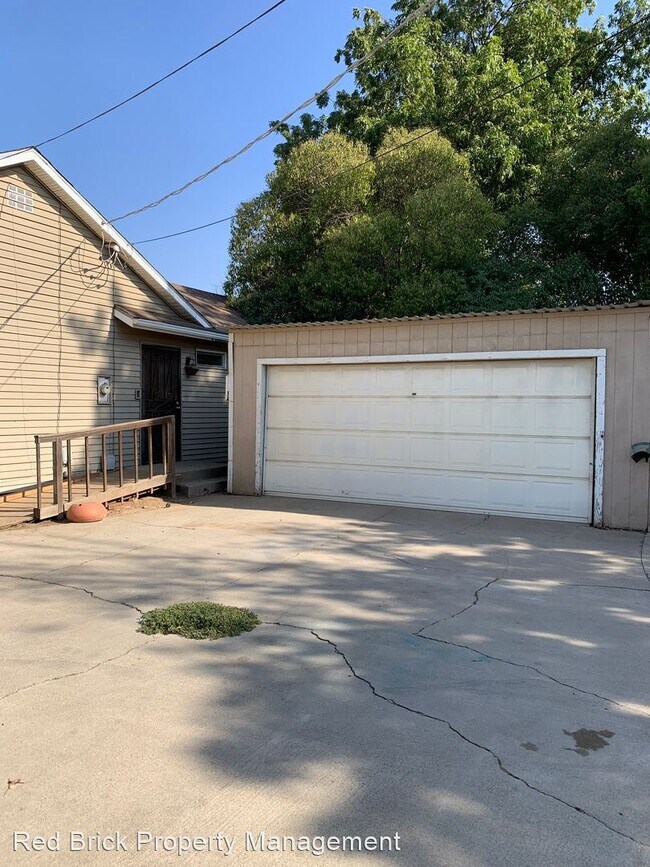 Foto del edificio - 3 br, 2.5 bath House - 2194 Yosemite Pkwy.