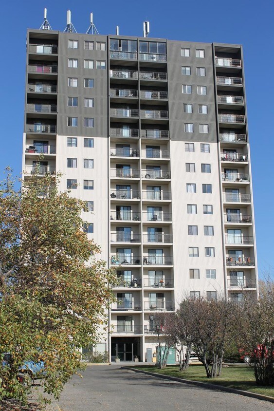 Primary Photo - Skyline Terrace