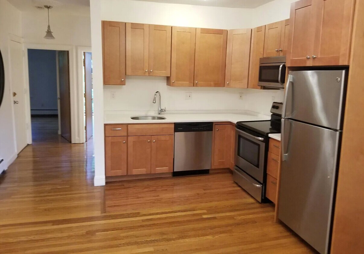 Primary Photo - 45 E Springfield St