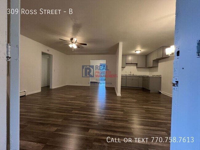 Building Photo - 309 Ross St NE