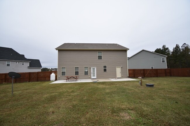 Foto del edificio - Coming Soon!! 4 Bedrooms and 2.5 Baths- Ke...