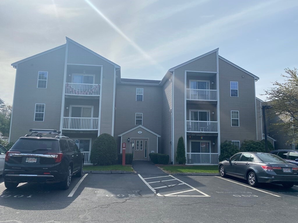 4 Marc Dr Unit 4A12, Plymouth, MA 02360 Condo for Rent in Plymouth