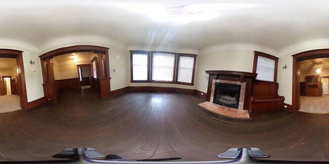 Foto del edificio - Large Victorian home close to downtown