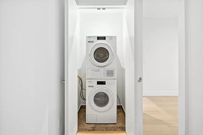 Foto del edificio - 383 Grand St