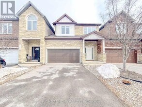 Building Photo - 1152 Northgraves Crescent