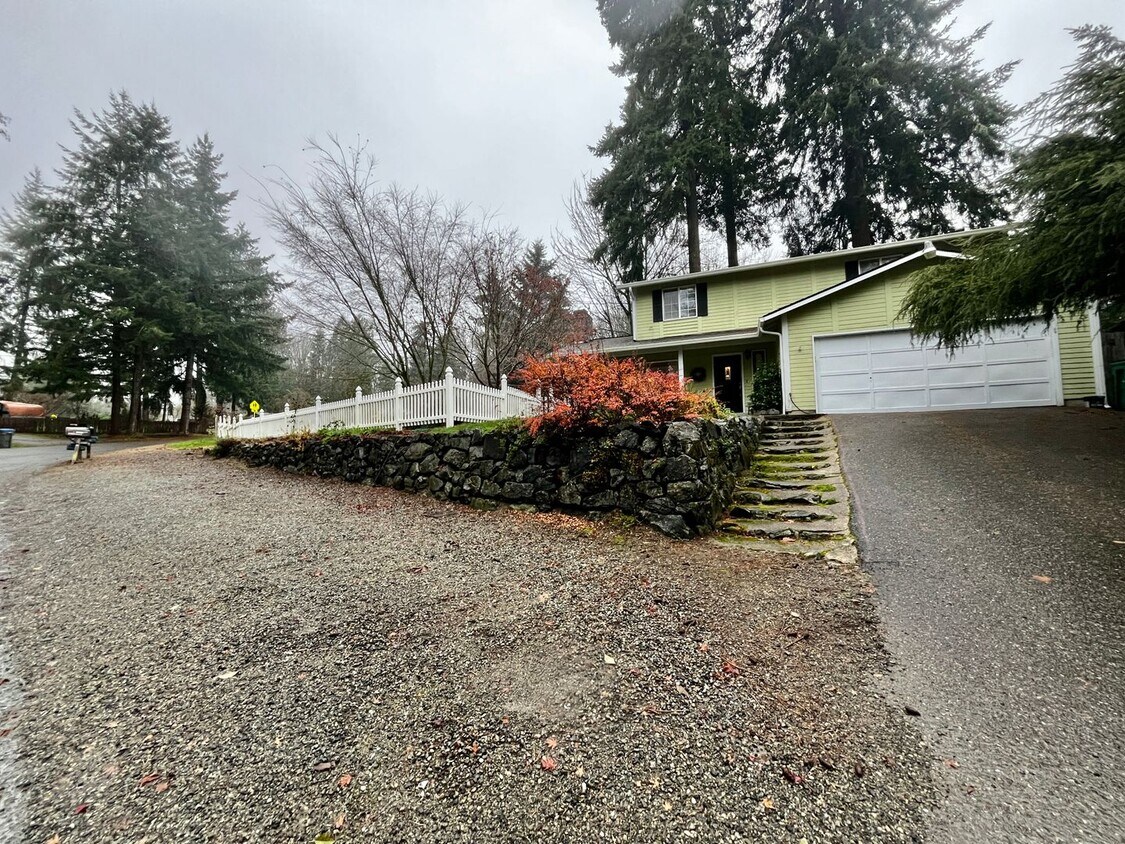 Primary Photo - Newly Upgraded Brownsville 4 Bedroom Home ...