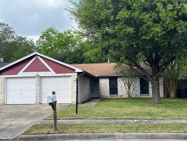 Building Photo - 19823 Burle Oak Dr