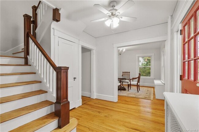Foto del edificio - 321 Columbus Ave