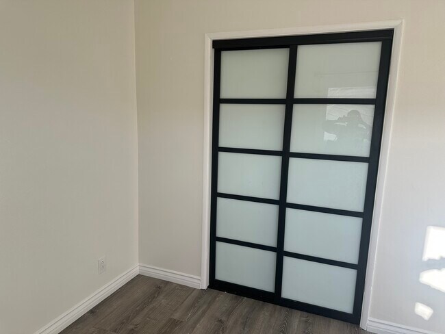 Foto del edificio - 11903 Eucalyptus Ave