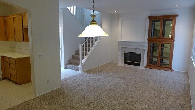 Building Photo - 1187 Calle Tesoro