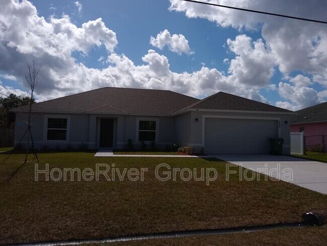 Building Photo - 666 SW Jeanne Ave
