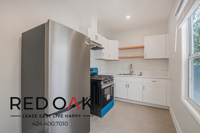 Foto del edificio - 855 Irolo St