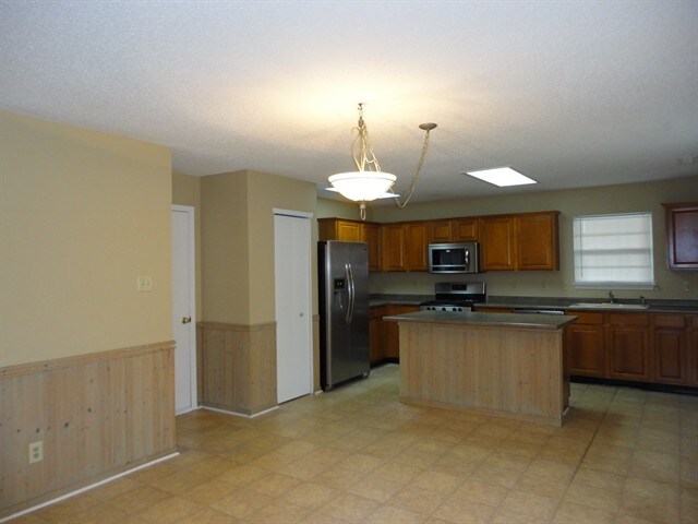 Foto del edificio - 1332 Clove Ct