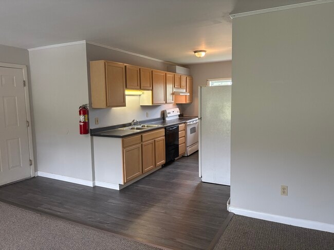 Building Photo - 89 Kinney Dr