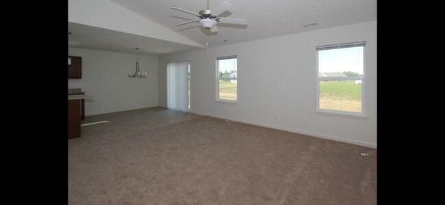 Foto del edificio - LINDBERG VILLAGE...3 Bedroom 2 Bath House