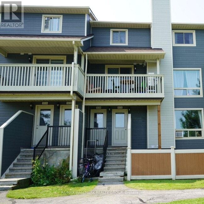 Building Photo - 750 St Andre Dr