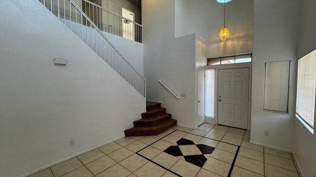 Building Photo - 7290 Golden Star Ave