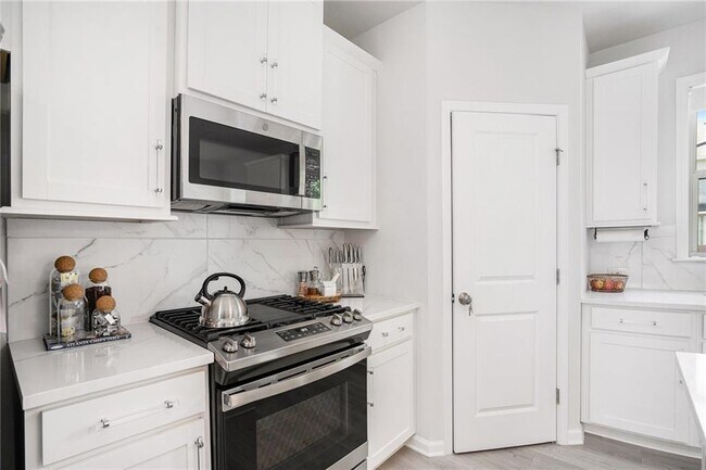 Foto del edificio - 1400 Ridgebend Way SE