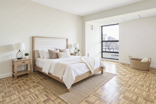 Building Photo - 566 Commonwealth Ave