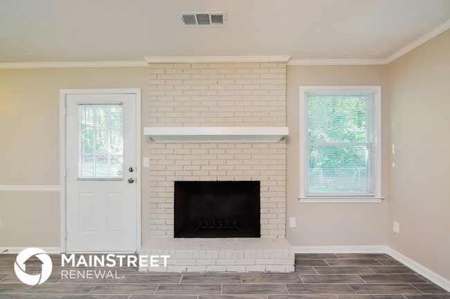 Building Photo - 1642 Sugarmaple Dr SW