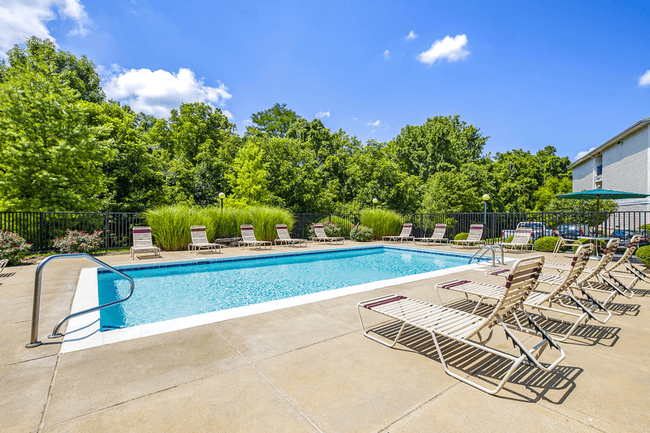 Building Photo - Maple Brook Apartments