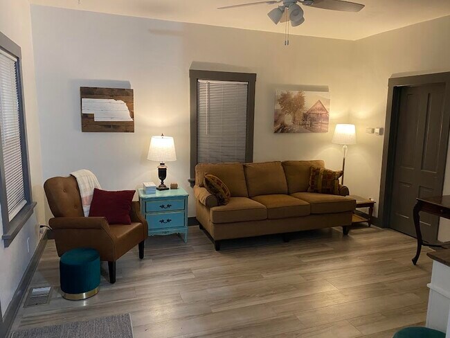 Sala de estar principal - 2103 13th Ave