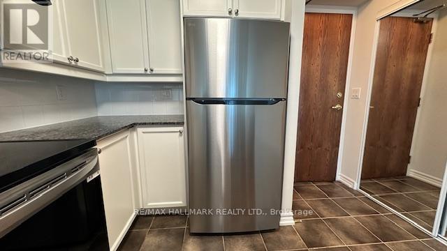 Building Photo - 185 Oneida Crescent