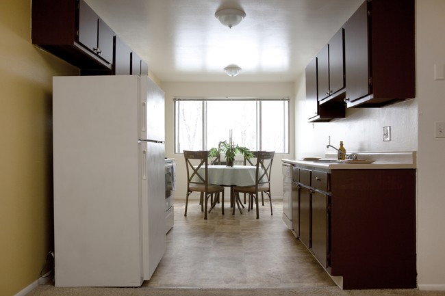 West Building Kitchen - Wasatch View Apartments